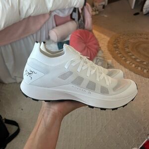 Arteryx Trail Running Shoes